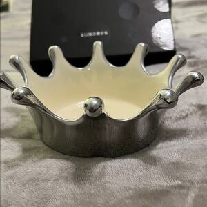 Lunares Handcrafted Crown bowl Cream and Silver Decorative Accent